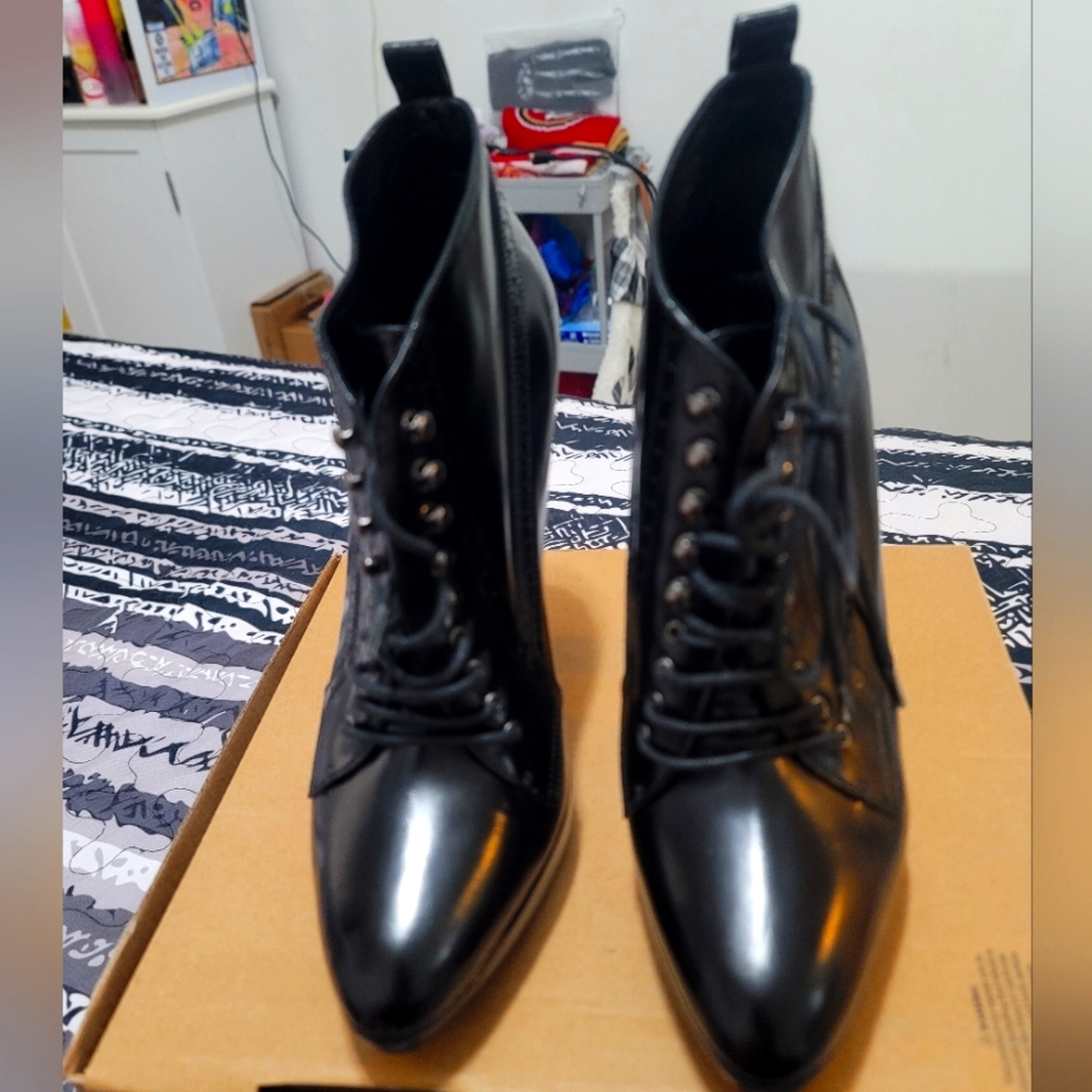 Burberry Prorsum Black Patent Leather Shoes Boots Booties Heels Size 39.5 US 8.5